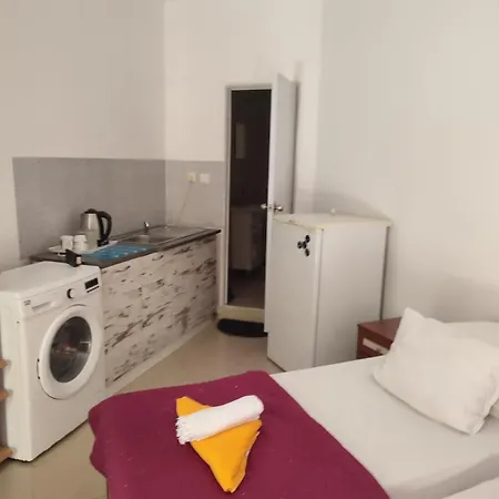 партерни студия без обособен балкон ул т светослав 5 и ул българия Apartament