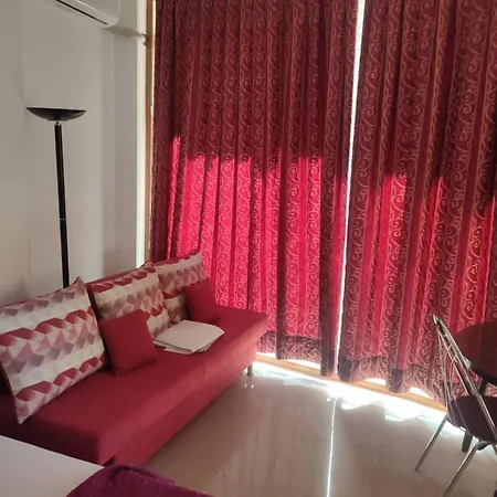 Apartament партерни студия без обособен балкон ул т светослав 5 и ул българия Pomorie