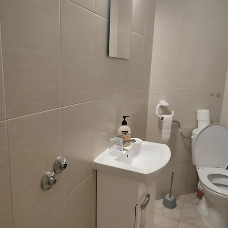 Apartament партерни студия без обособен балкон ул т светослав 5 и ул българия Pomorie