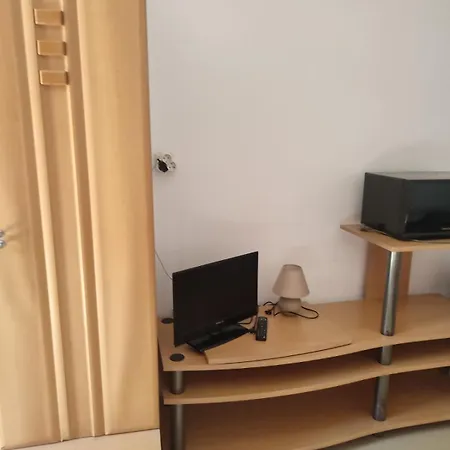 Apartamento партерни студия без обособен балкон ул българия