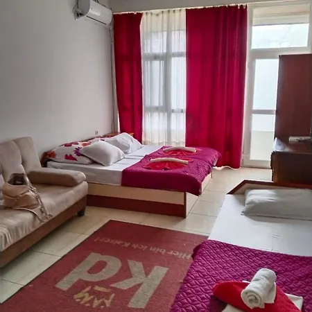 Apartment партерни студия без обособен балкон ул българия