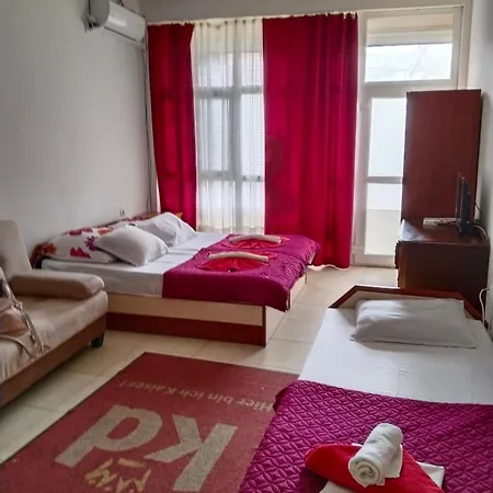 Apartment партерни студия без обособен балкон ул българия