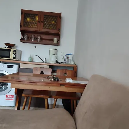 Apartment партерни студия без обособен балкон ул българия